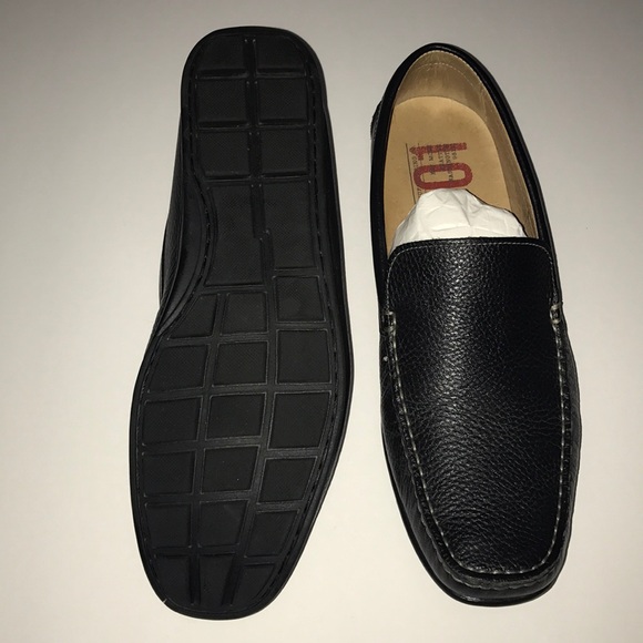 Black leather 1901 driving shoes. - Picture 3 of 3